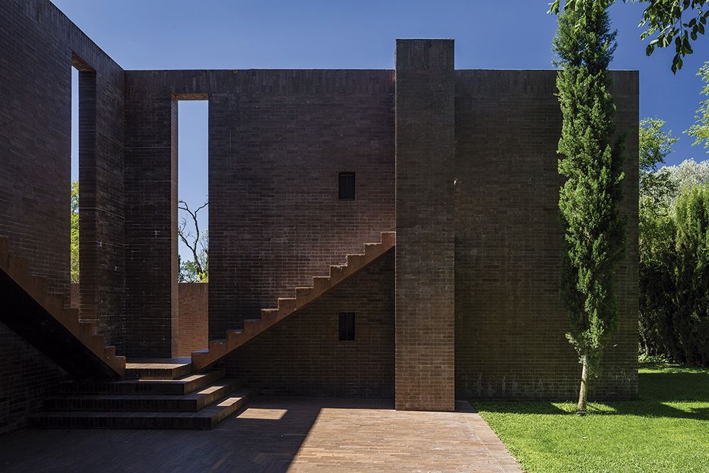 Manera-Magazine-Taller-Arquitectura-Ricardo-Bofill-Divina-Izquierda-Barcelona-03