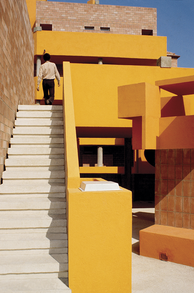 Manera-Magazine-Taller-Arquitectura-Ricardo-Bofill-Divina-Izquierda-Barcelona-05