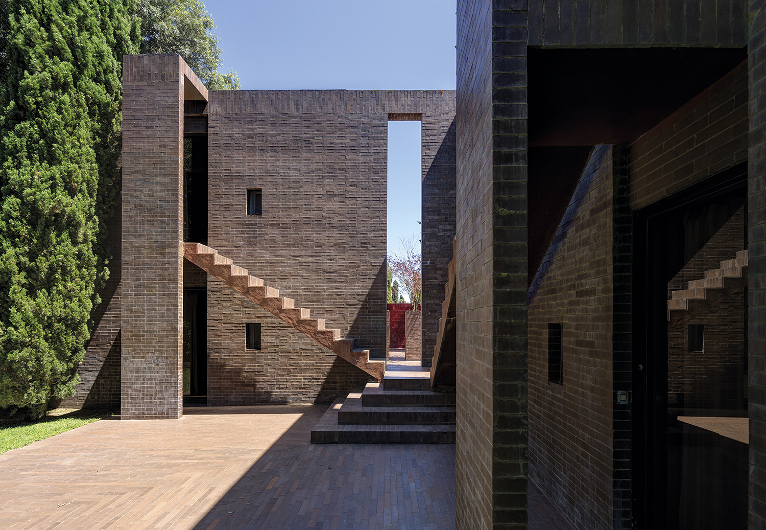 Manera-Magazine-Taller-Arquitectura-Ricardo-Bofill-Divina-Izquierda-Barcelona-01