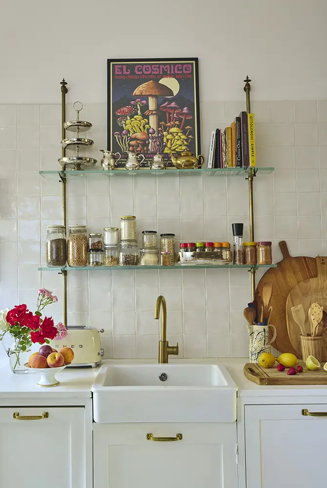 Cocina vivienda madrileña interiorismo contemporáneo