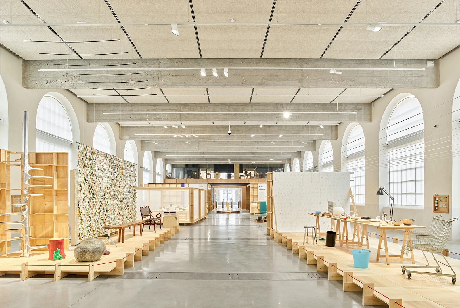 El diseño por fin tiene su propia Galerie Nationale en Francia, y así es la exposición con la que se ha inaugurado.