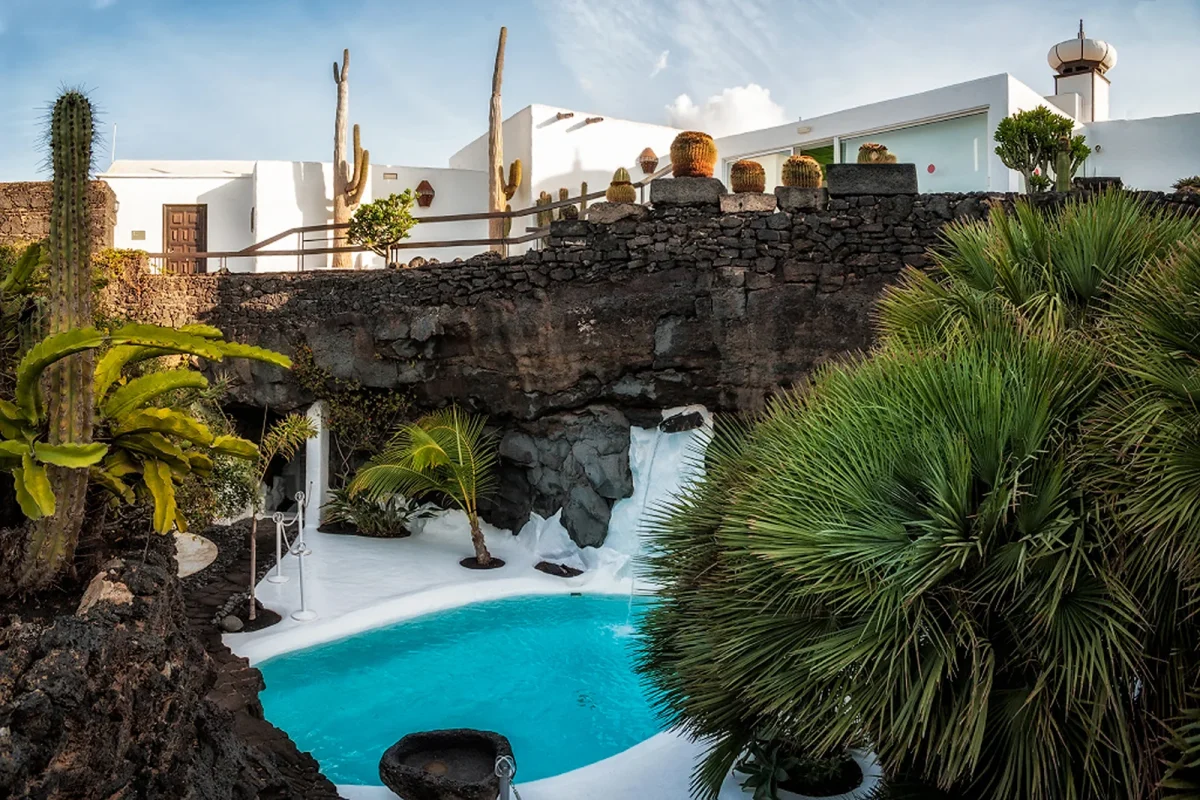 Casa del Volcán, la vivienda-estudio de César Manrique en Lanzarote construida sobre los restos de una erupción volcánica